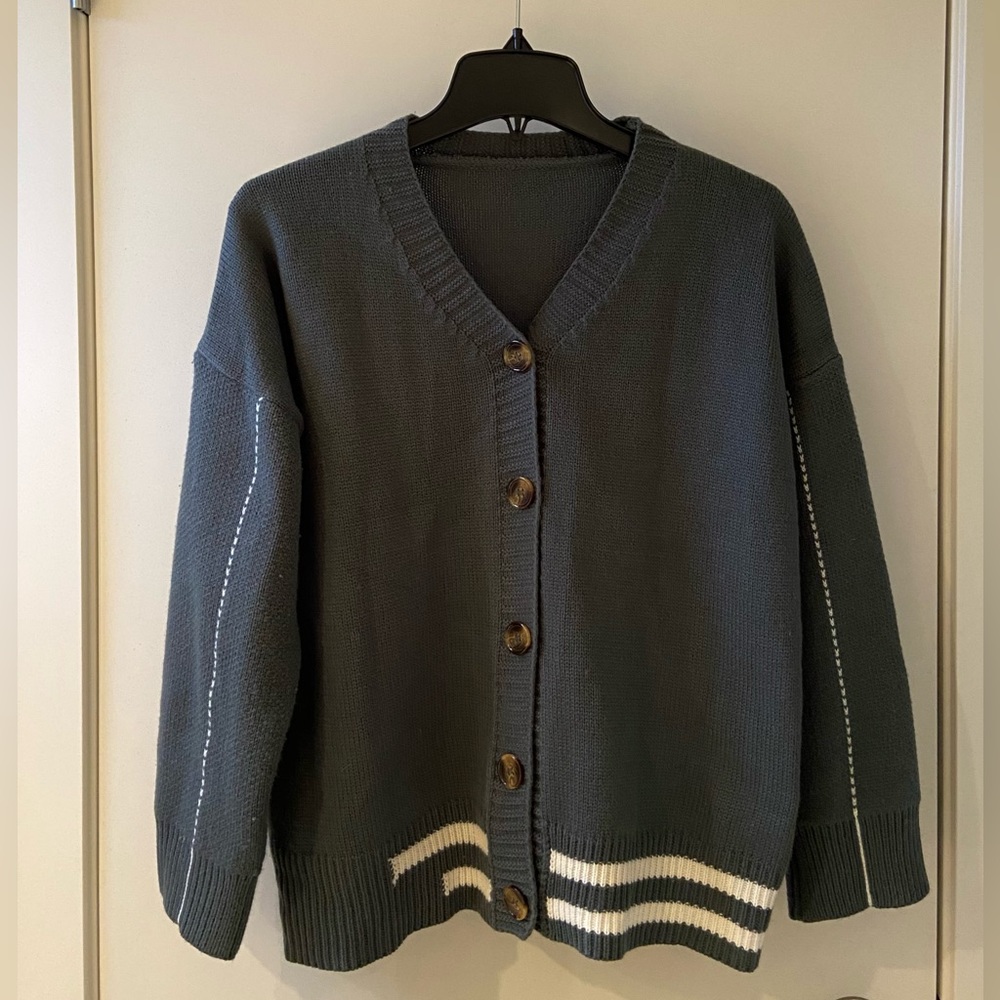 YesStyle Gray Oversized Knit Cardigan